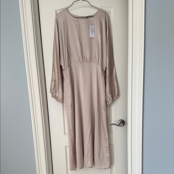 Baltic Born Long Sleeve Cream Dress - Picture 3 of 4